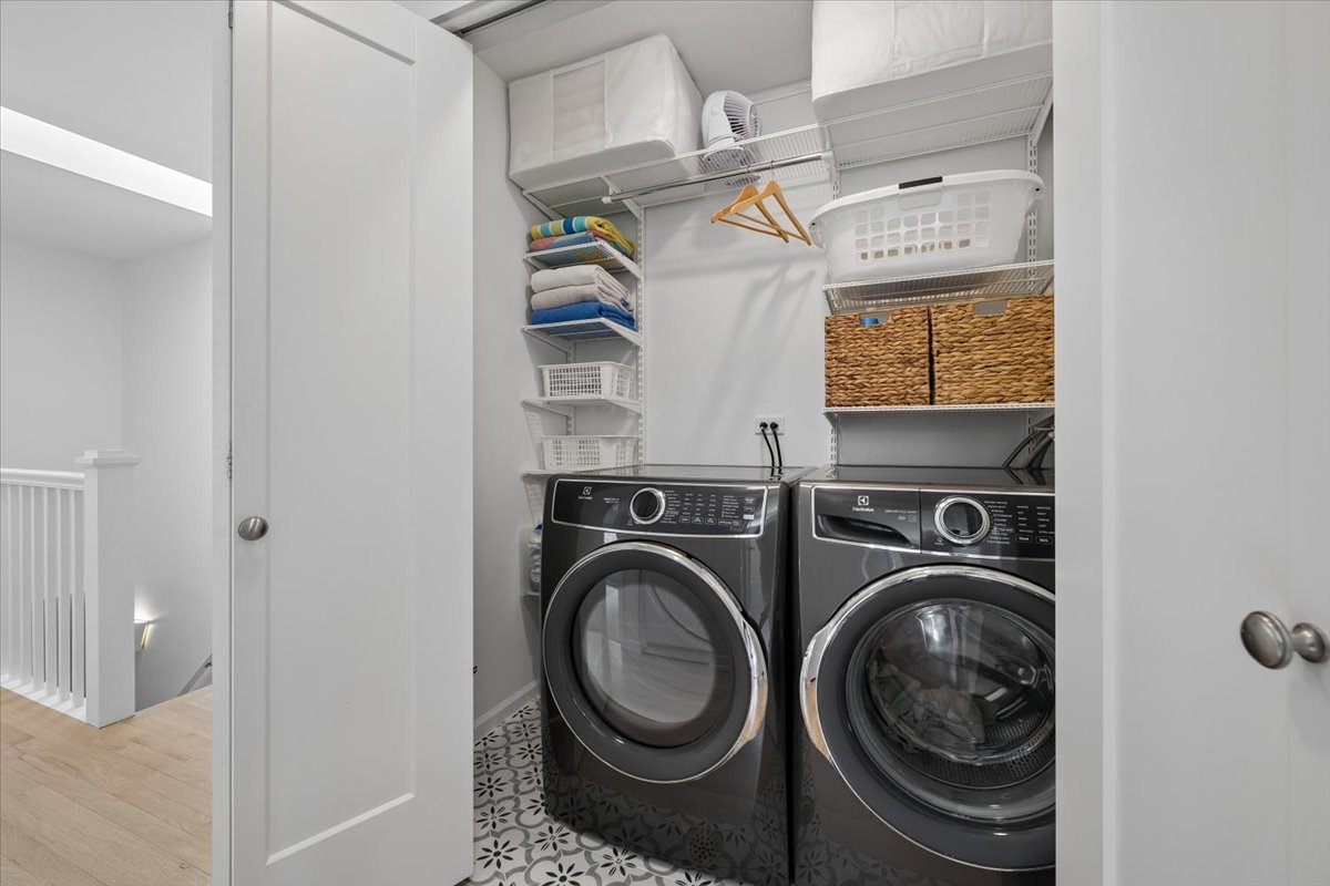 331 W Evergreen Avenue
