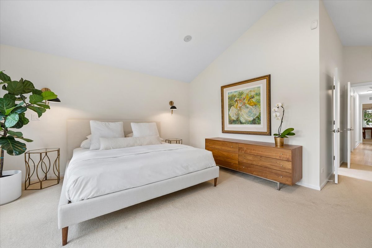 331 W Evergreen Avenue