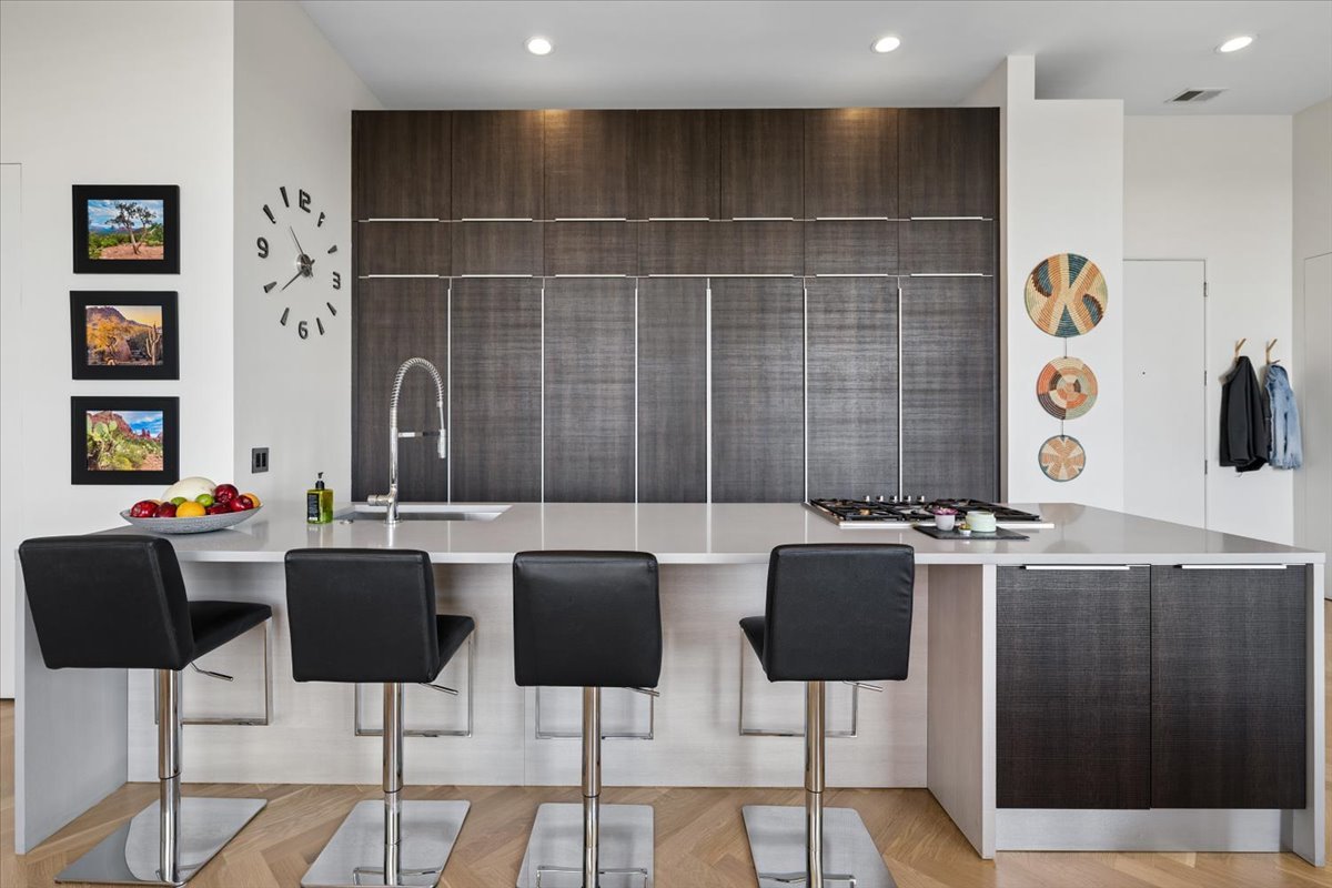 1809 W Chicago Avenue Unit: 4S
