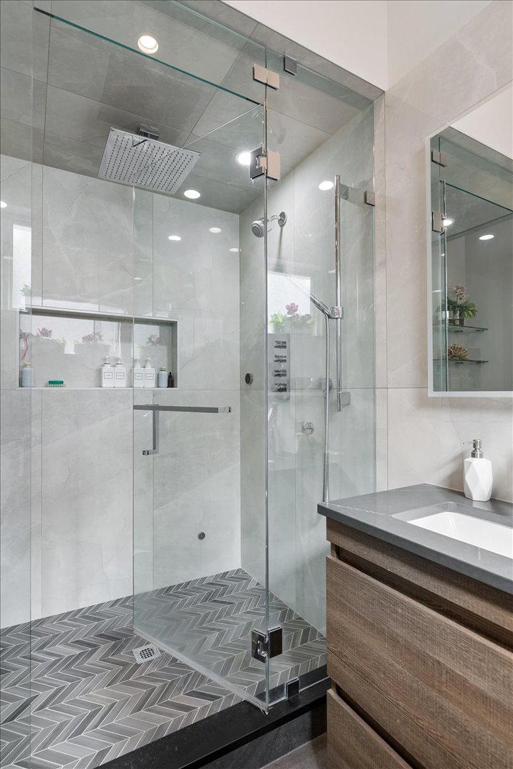 1809 W Chicago Avenue Unit: 4S