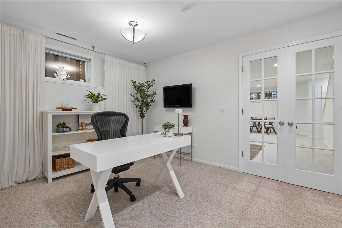 331 W Evergreen Avenue