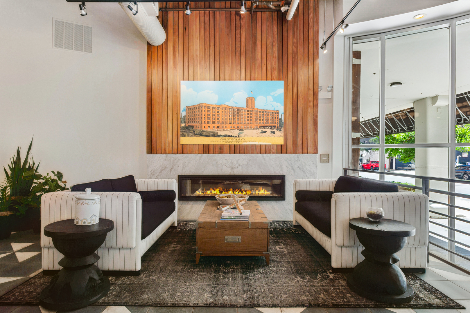 360 W Illinois Street Unit: 8A
