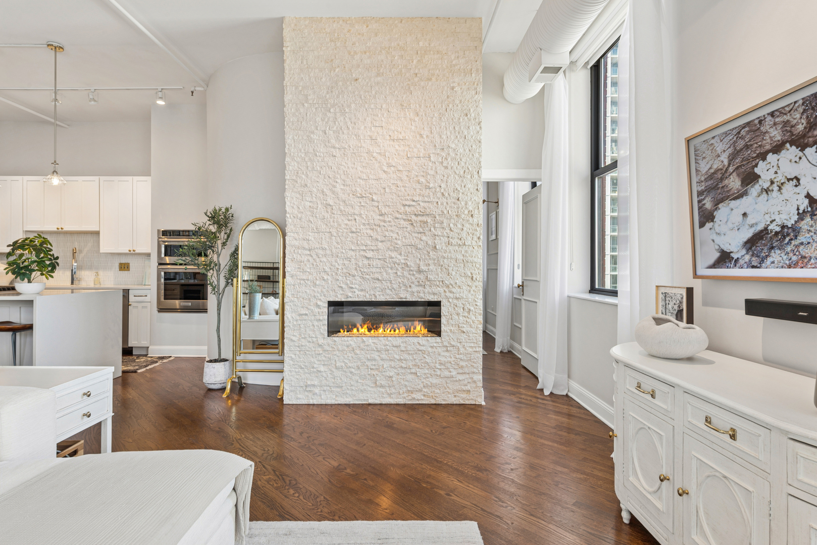 360 W Illinois Street Unit: 8A