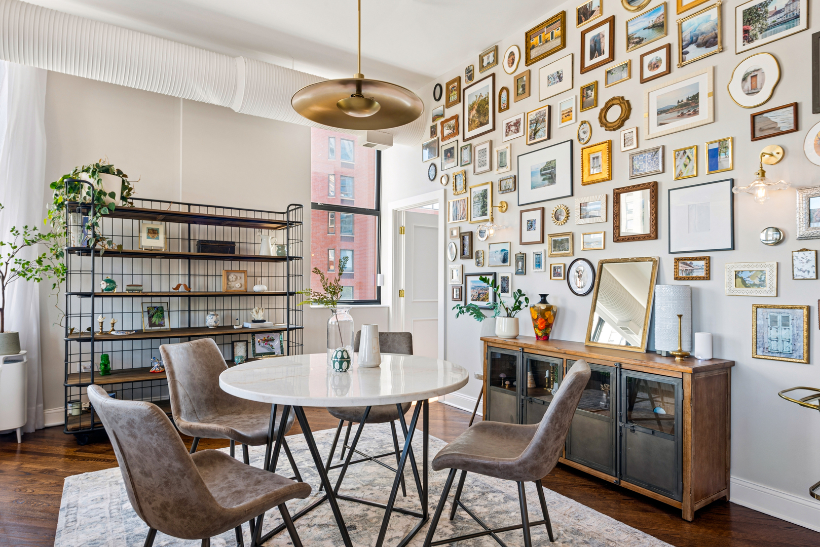 360 W Illinois Street Unit: 8A