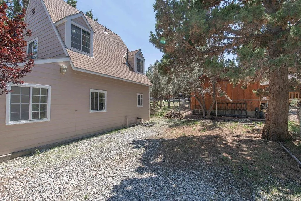 220 E Mojave Boulevard