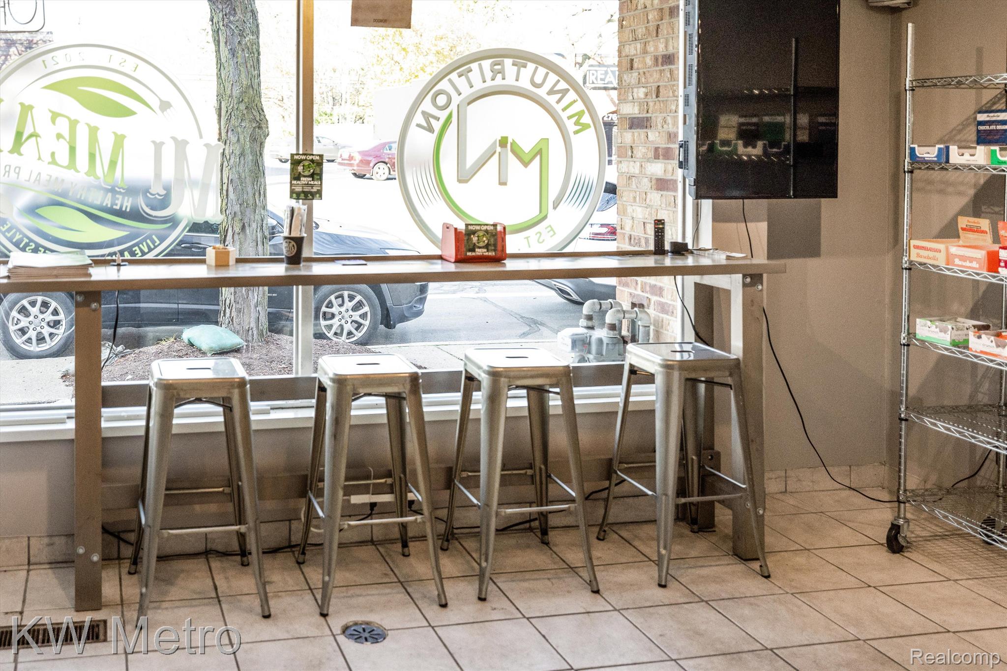2752-2758 COOLIDGE HIWY