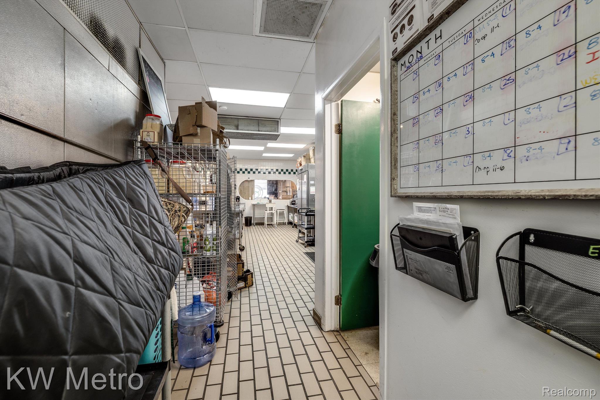 2752-2758 COOLIDGE HIWY