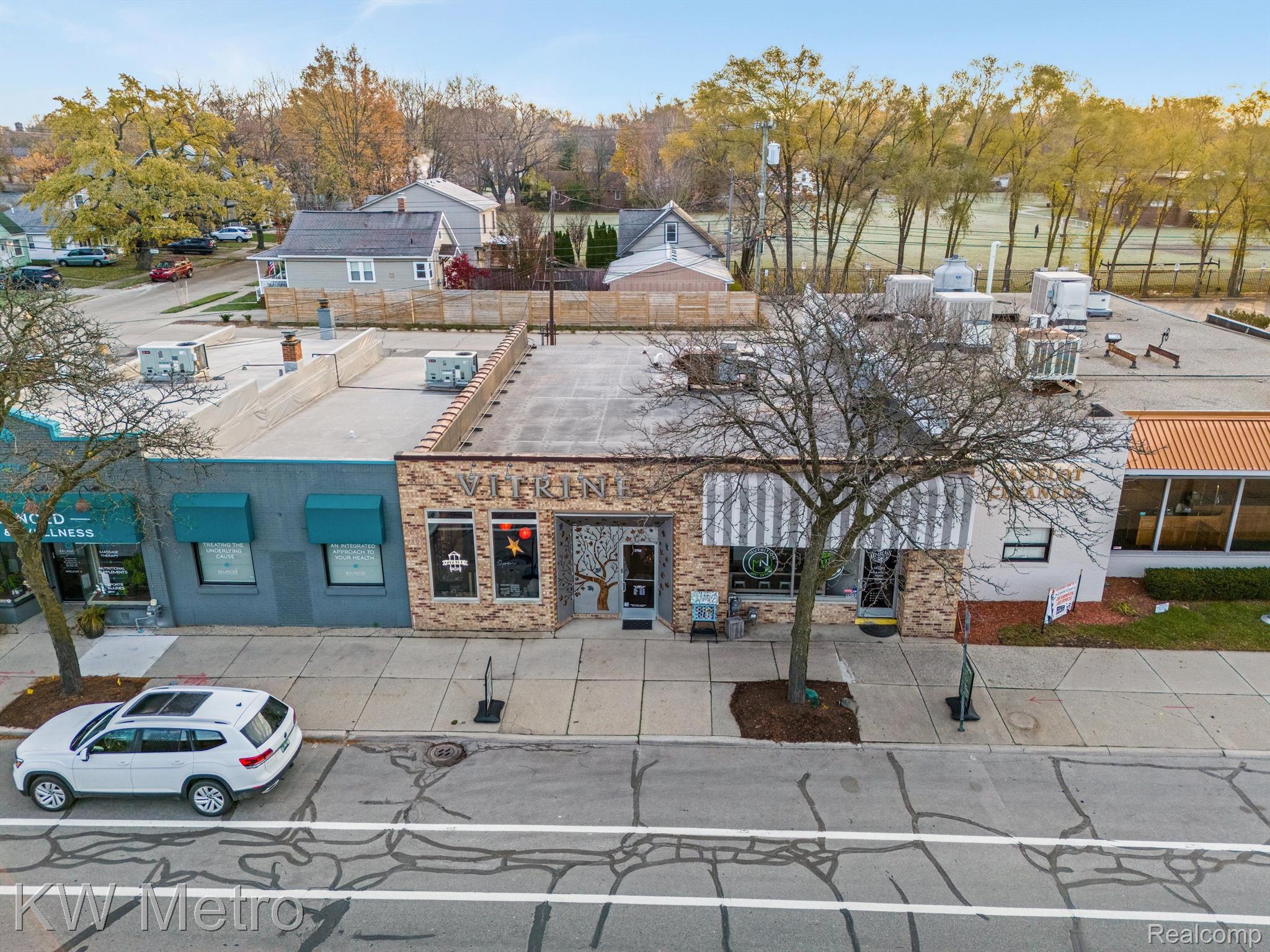 2752-2758 COOLIDGE HIWY