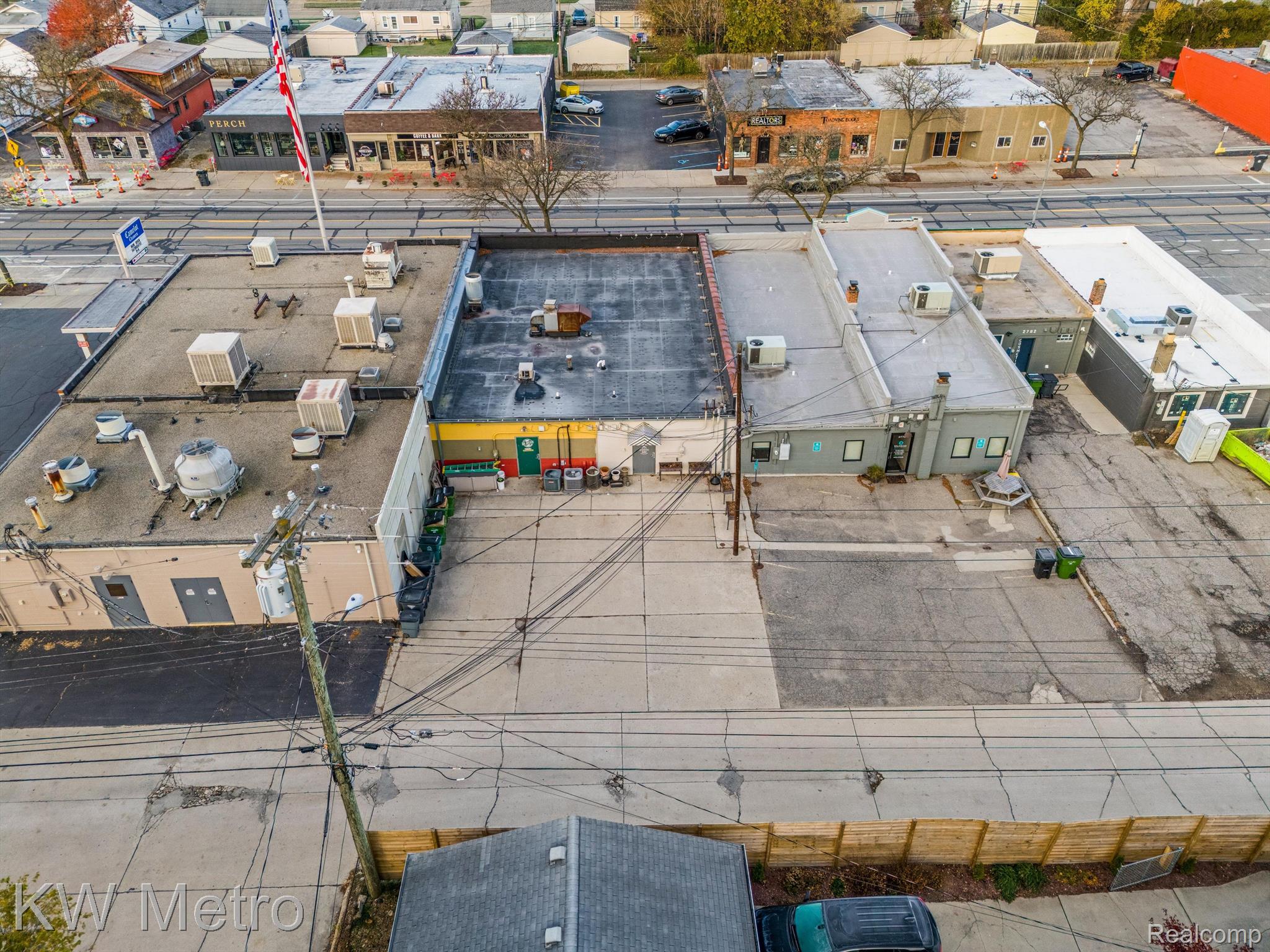 2752-2758 COOLIDGE HIWY