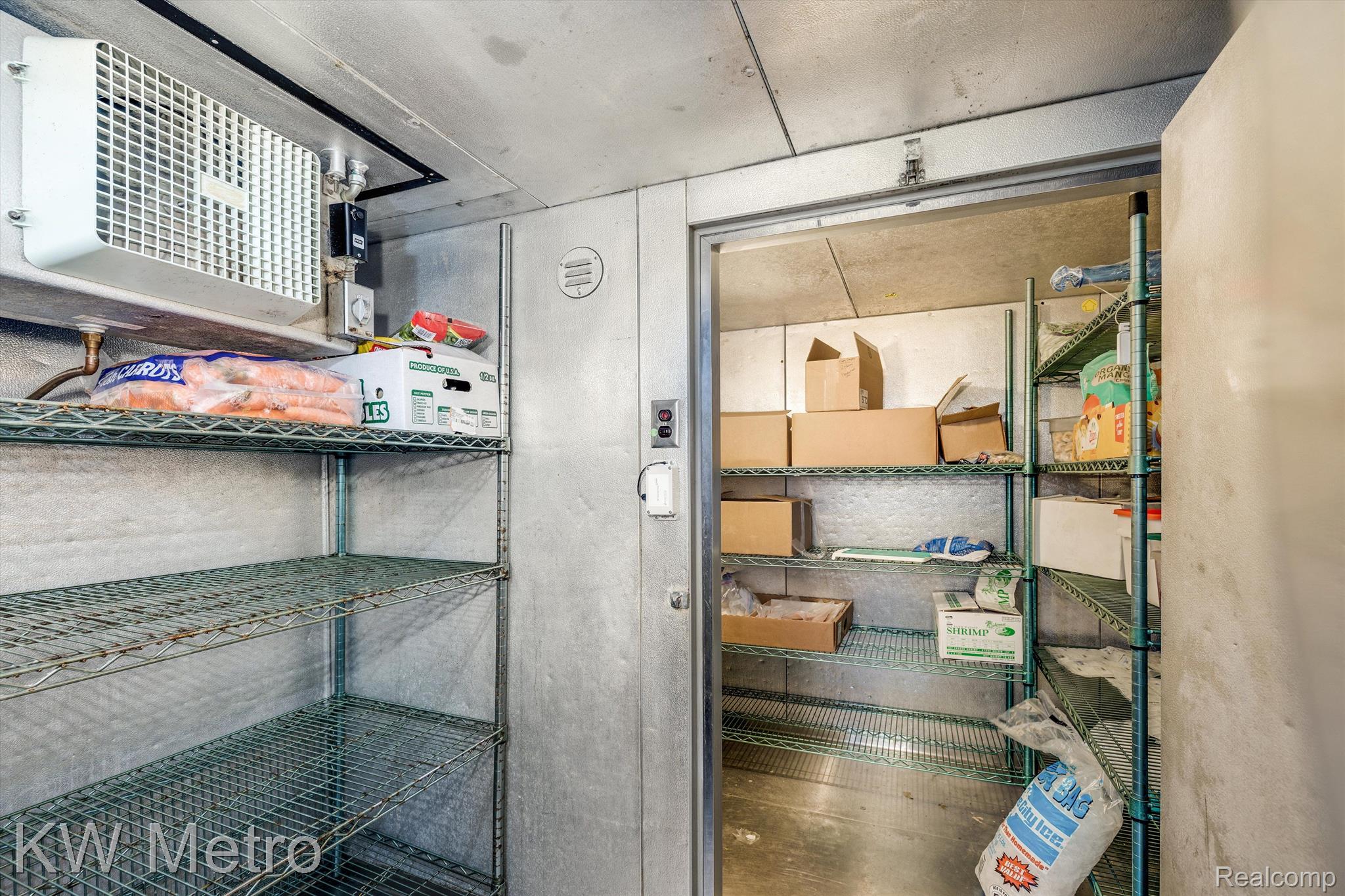 2752-2758 COOLIDGE HIWY