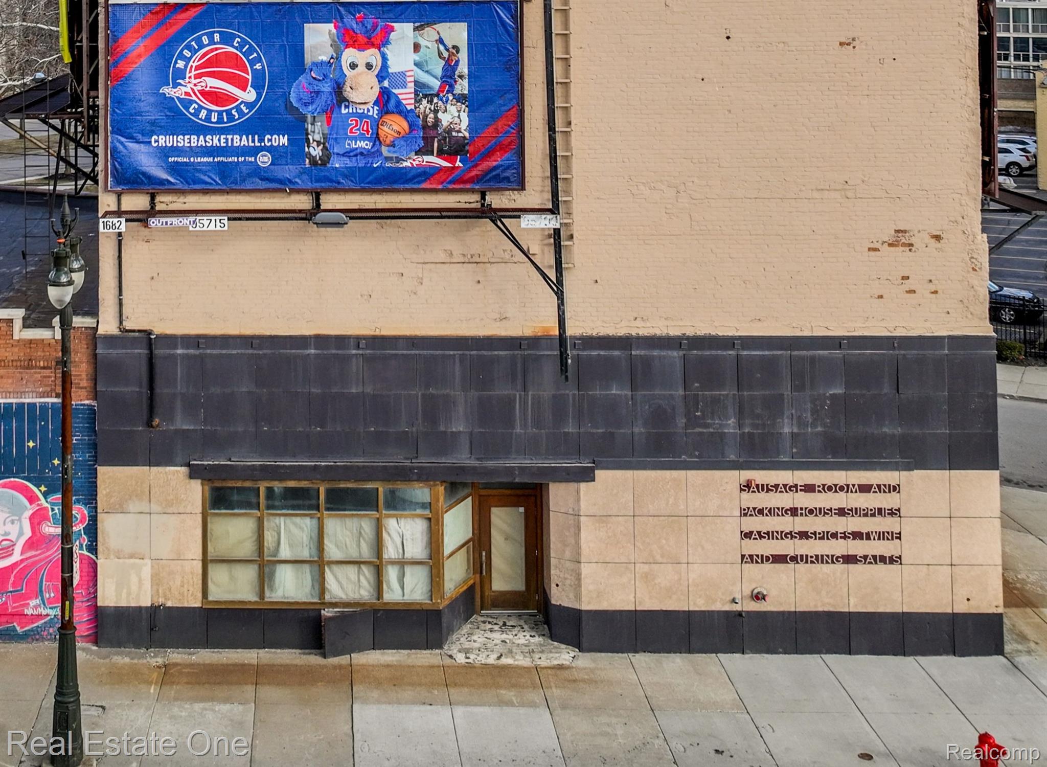 1528 GRATIOT Avenue