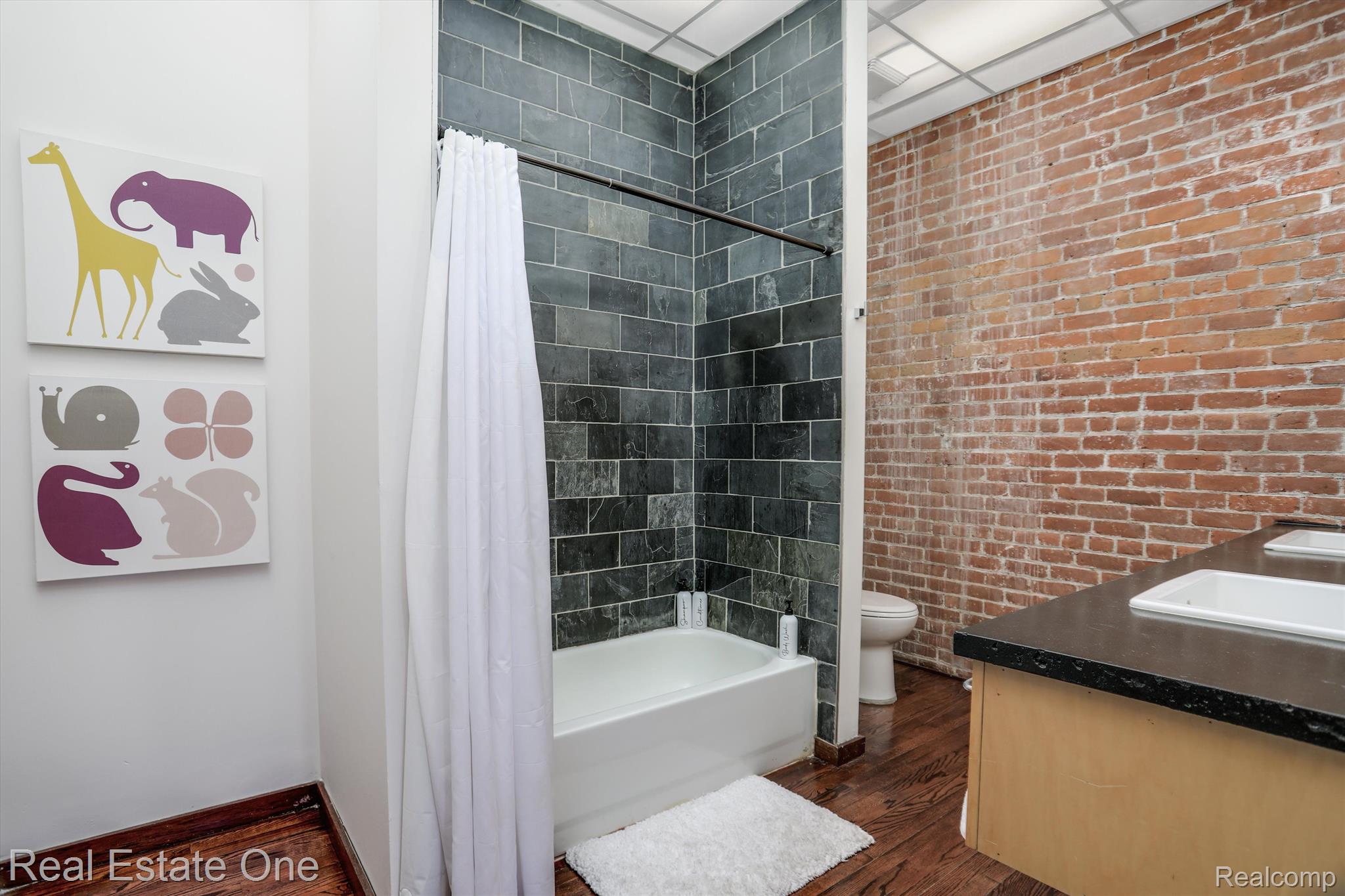 1528 GRATIOT Avenue