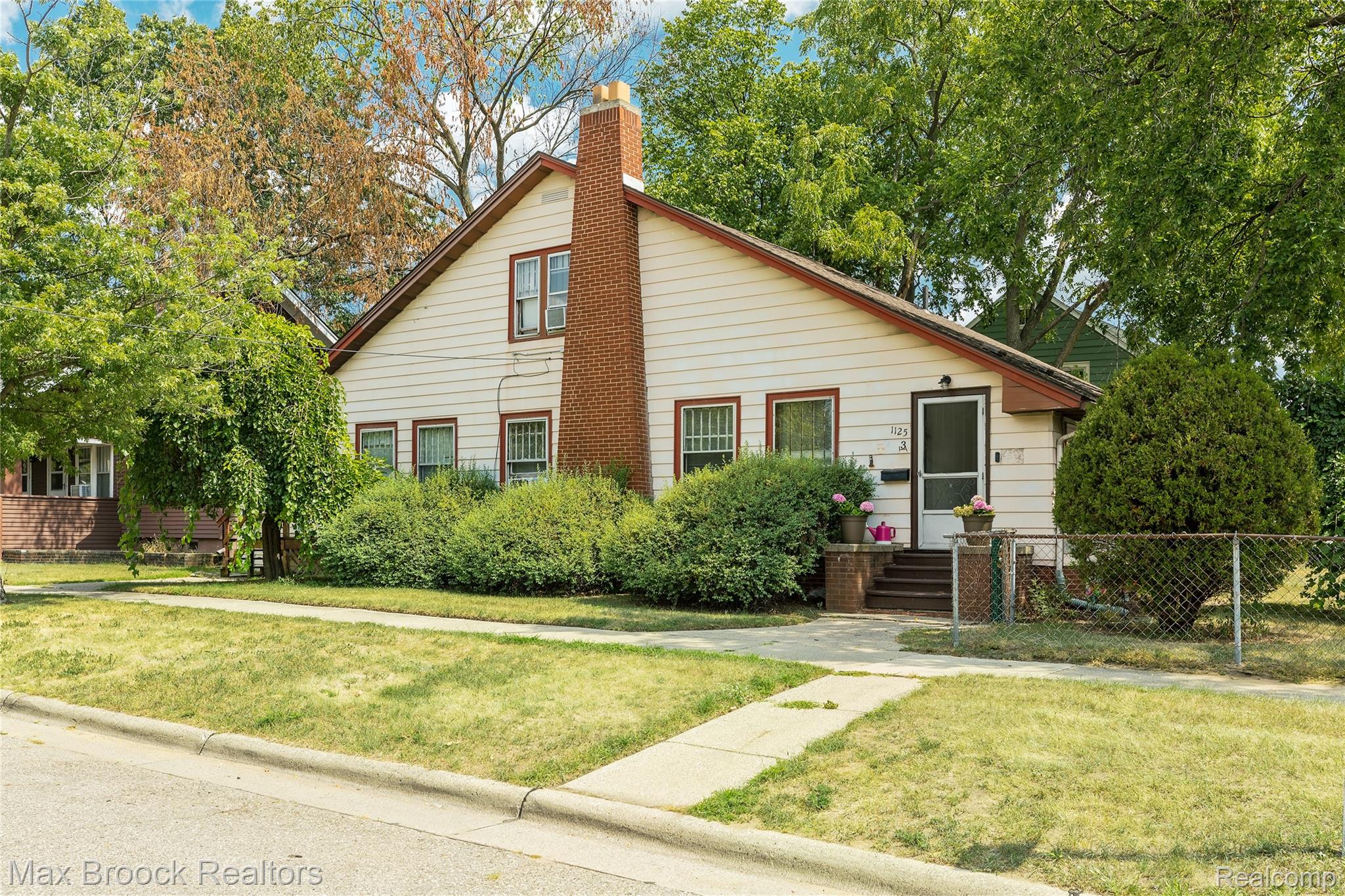 1125 S Lafayette Avenue