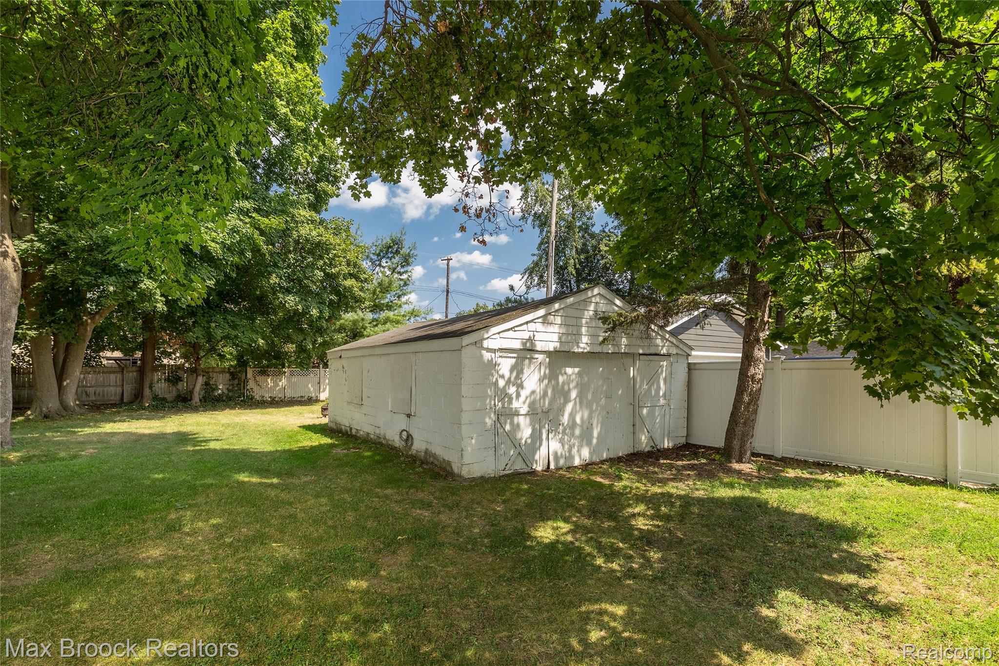 401 Pingree Boulevard
