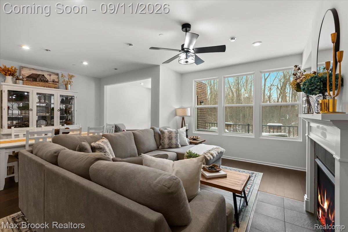 40115 Premier Drive Unit: 22