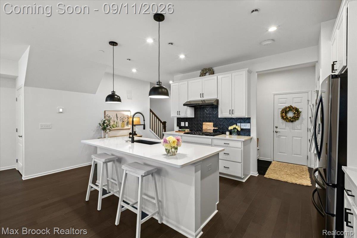 40115 Premier Drive Unit: 22