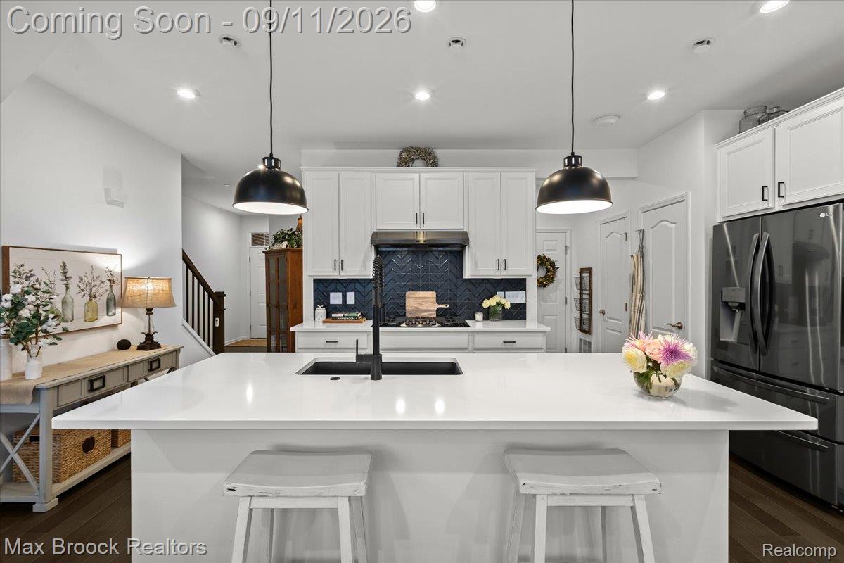 40115 Premier Drive Unit: 22