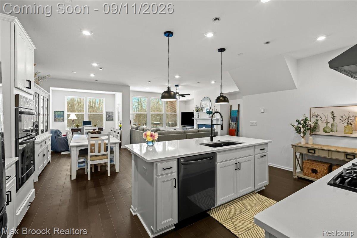 40115 Premier Drive Unit: 22