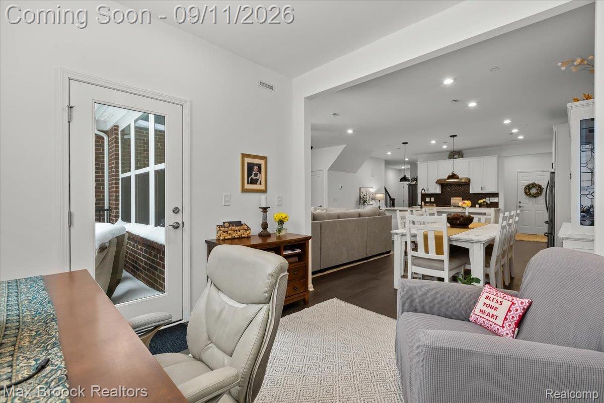 40115 Premier Drive Unit: 22