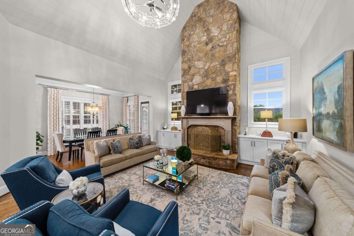 2540 Hillandale Circle