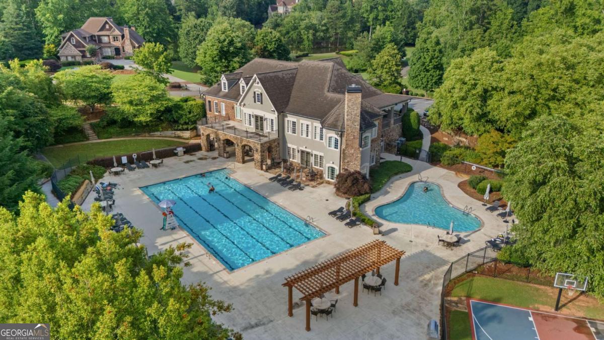 2540 Hillandale Circle