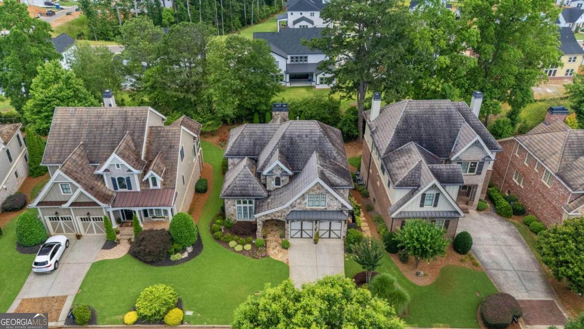 2540 Hillandale Circle