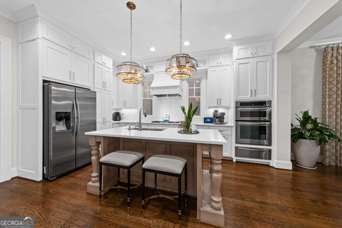 2540 Hillandale Circle