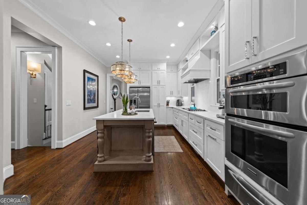 2540 Hillandale Circle