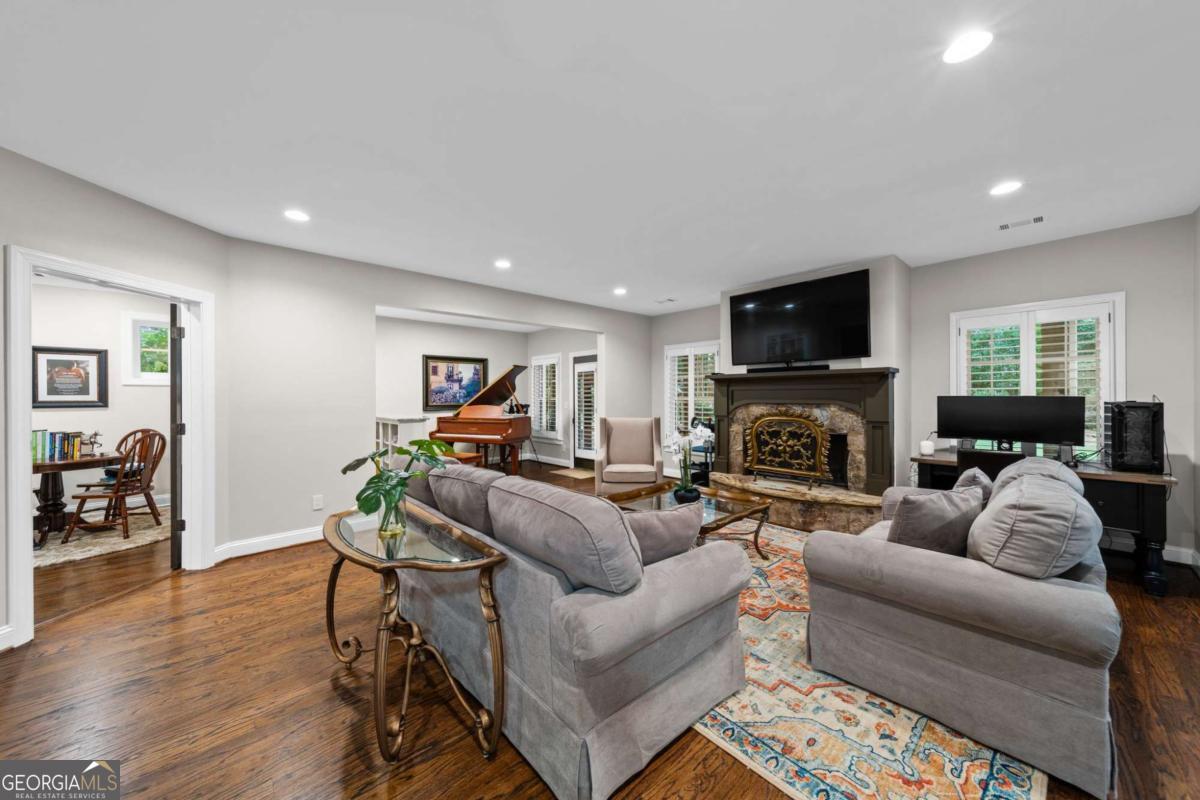 2540 Hillandale Circle