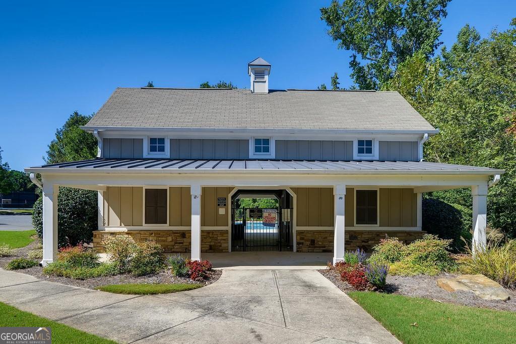 1152 Lakefield Walk