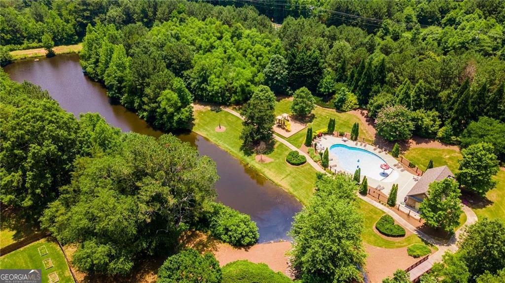 1152 Lakefield Walk