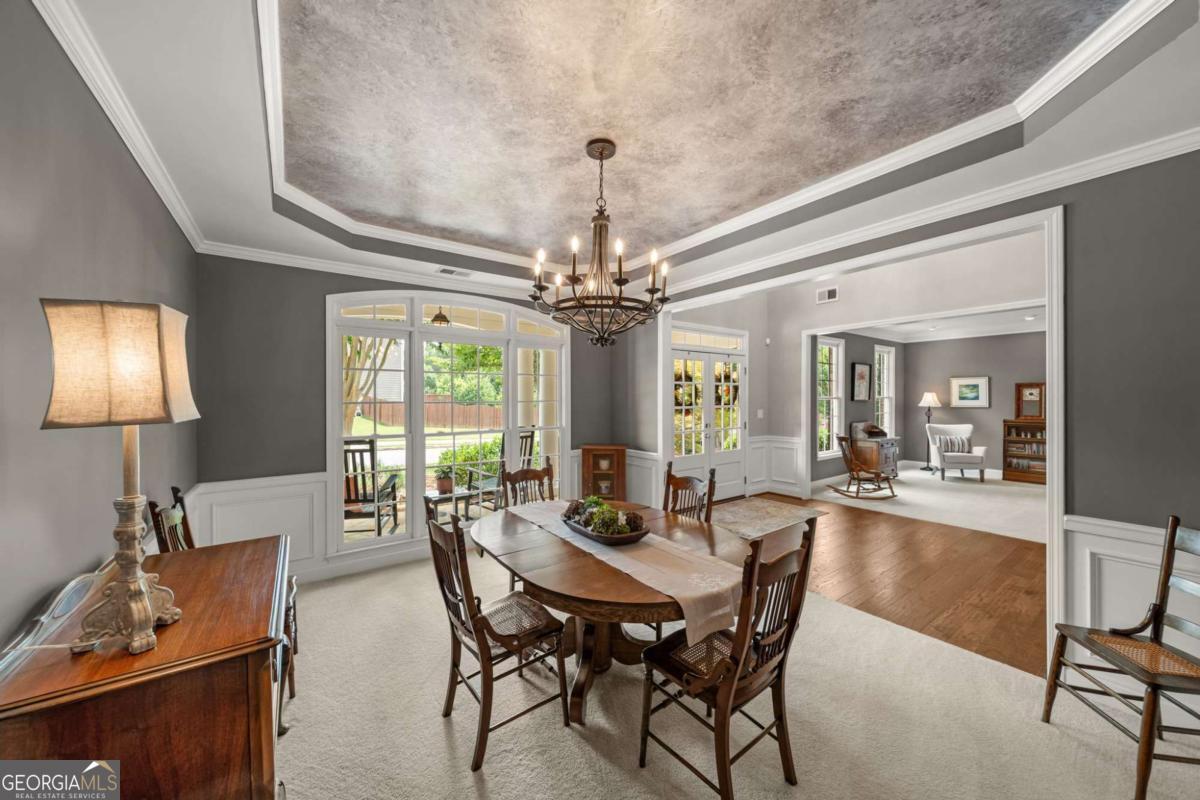 1152 Lakefield Walk