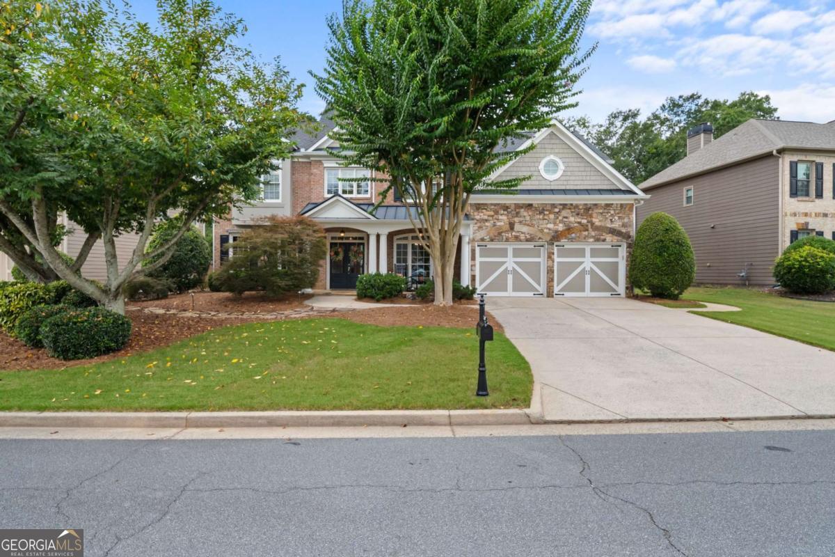 1152 Lakefield Walk