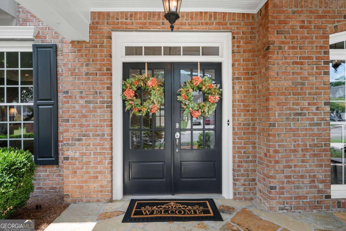 1152 Lakefield Walk