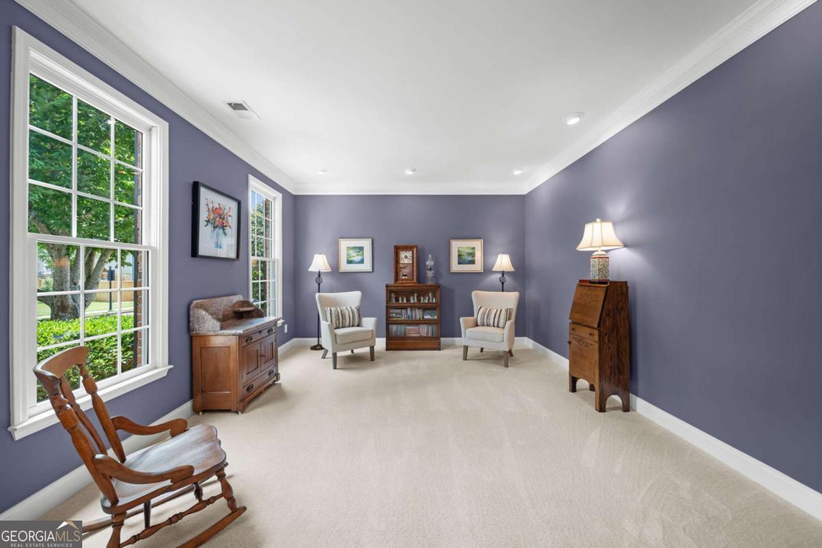 1152 Lakefield Walk