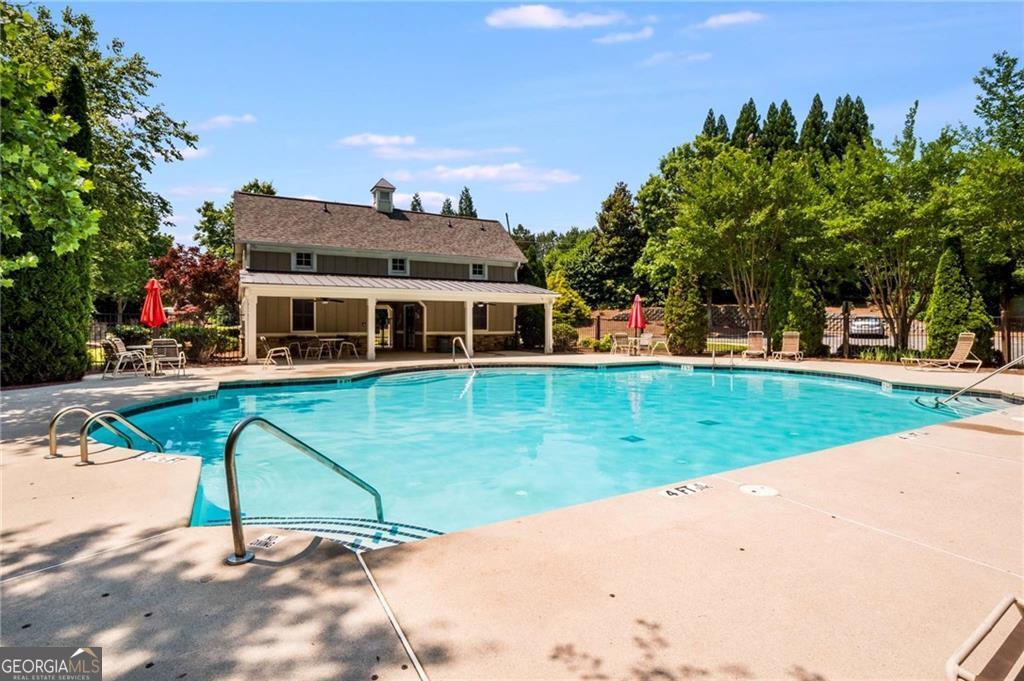 1152 Lakefield Walk
