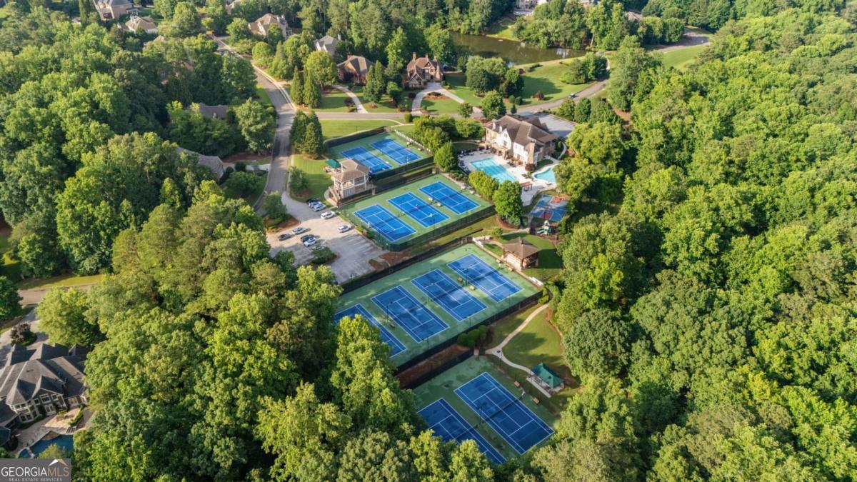 2540 Hillandale Circle