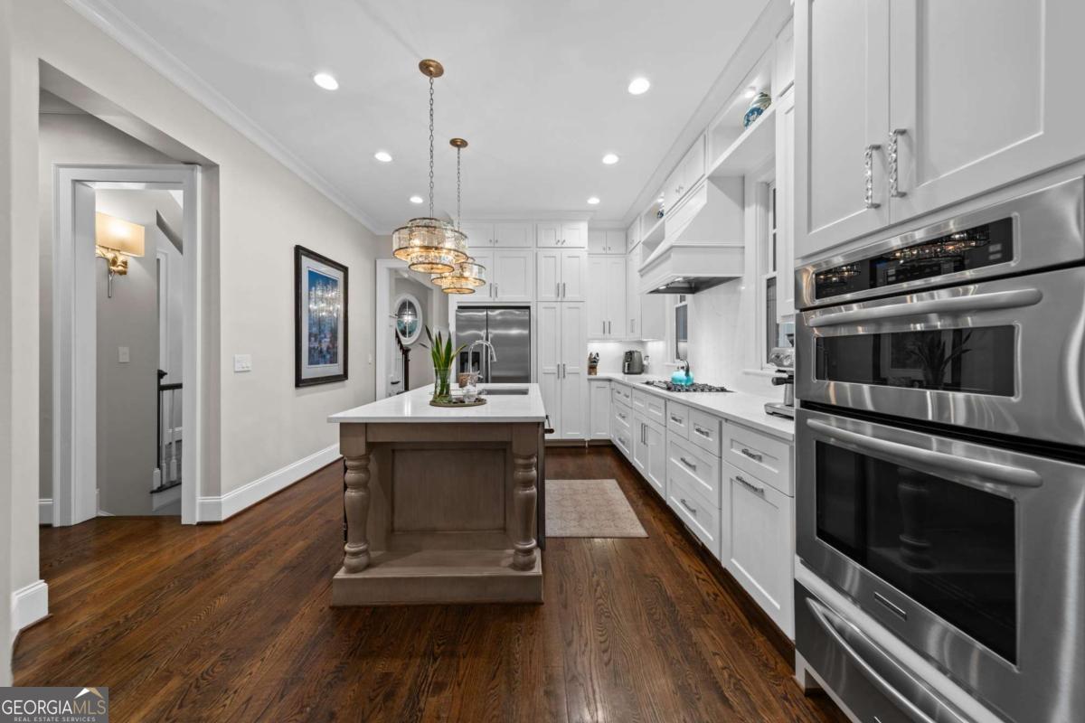 2540 Hillandale Circle