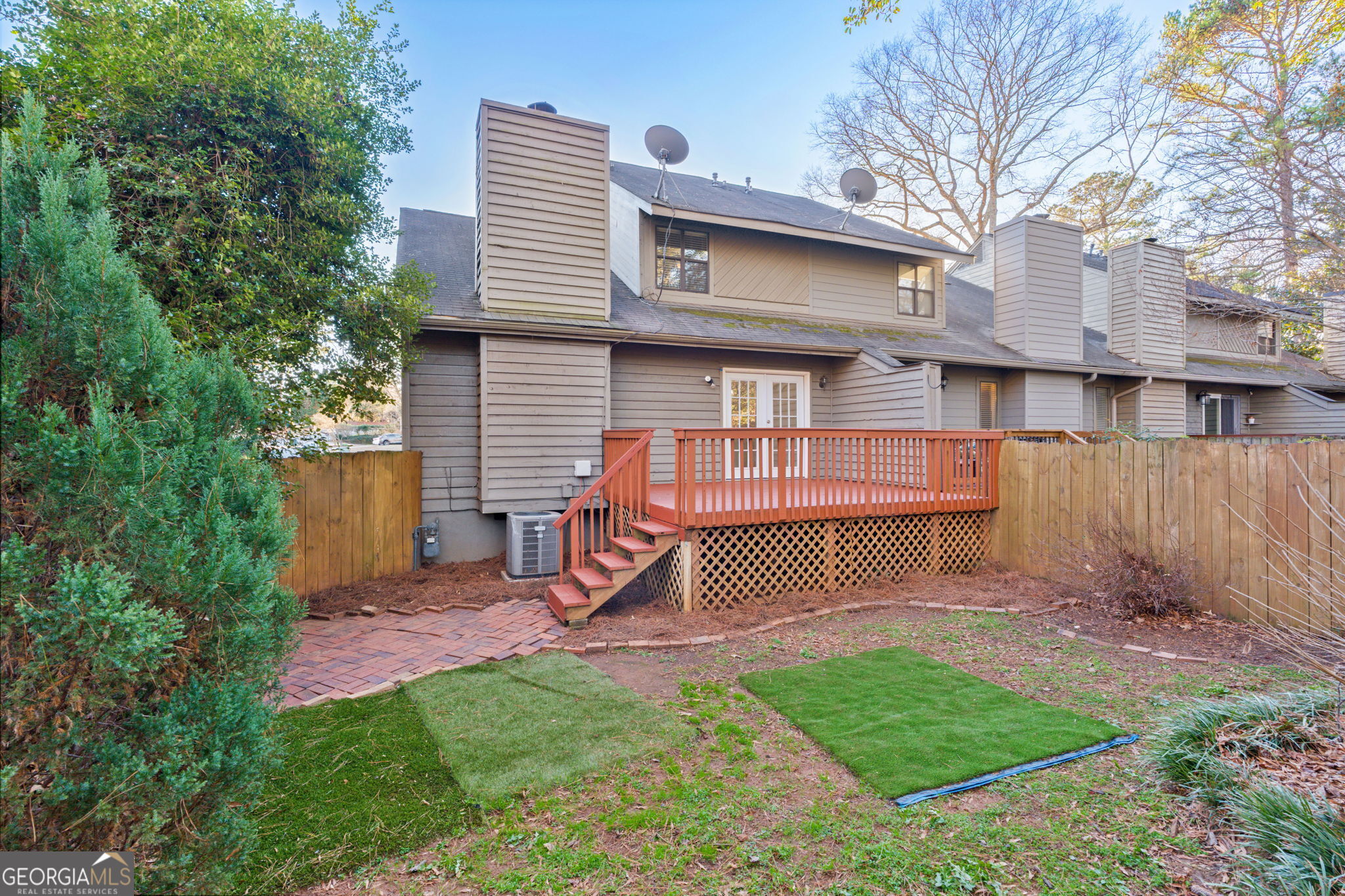 1064 Creatwood Circle SW