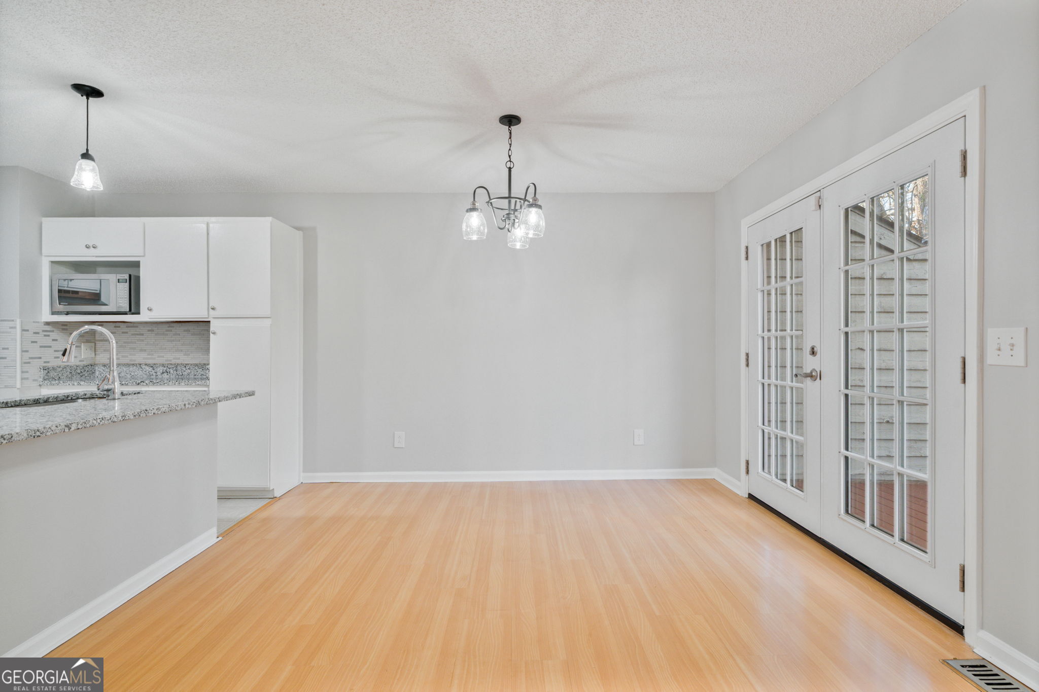 1064 Creatwood Circle SW