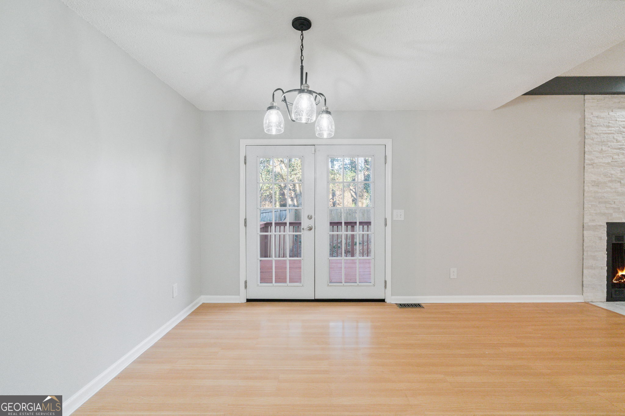 1064 Creatwood Circle SW