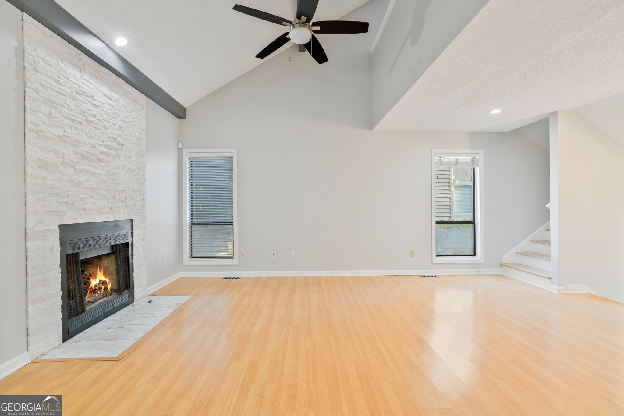 1064 Creatwood Circle SW