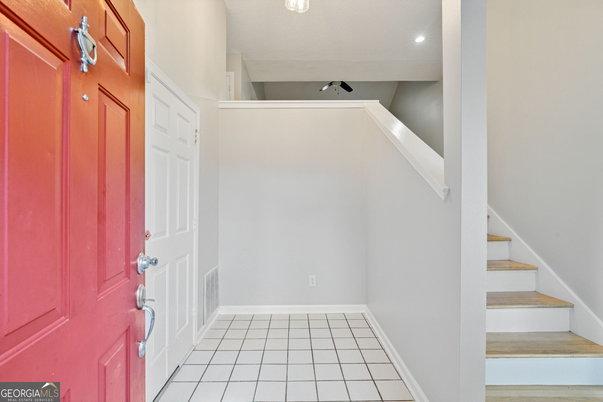 1064 Creatwood Circle SW