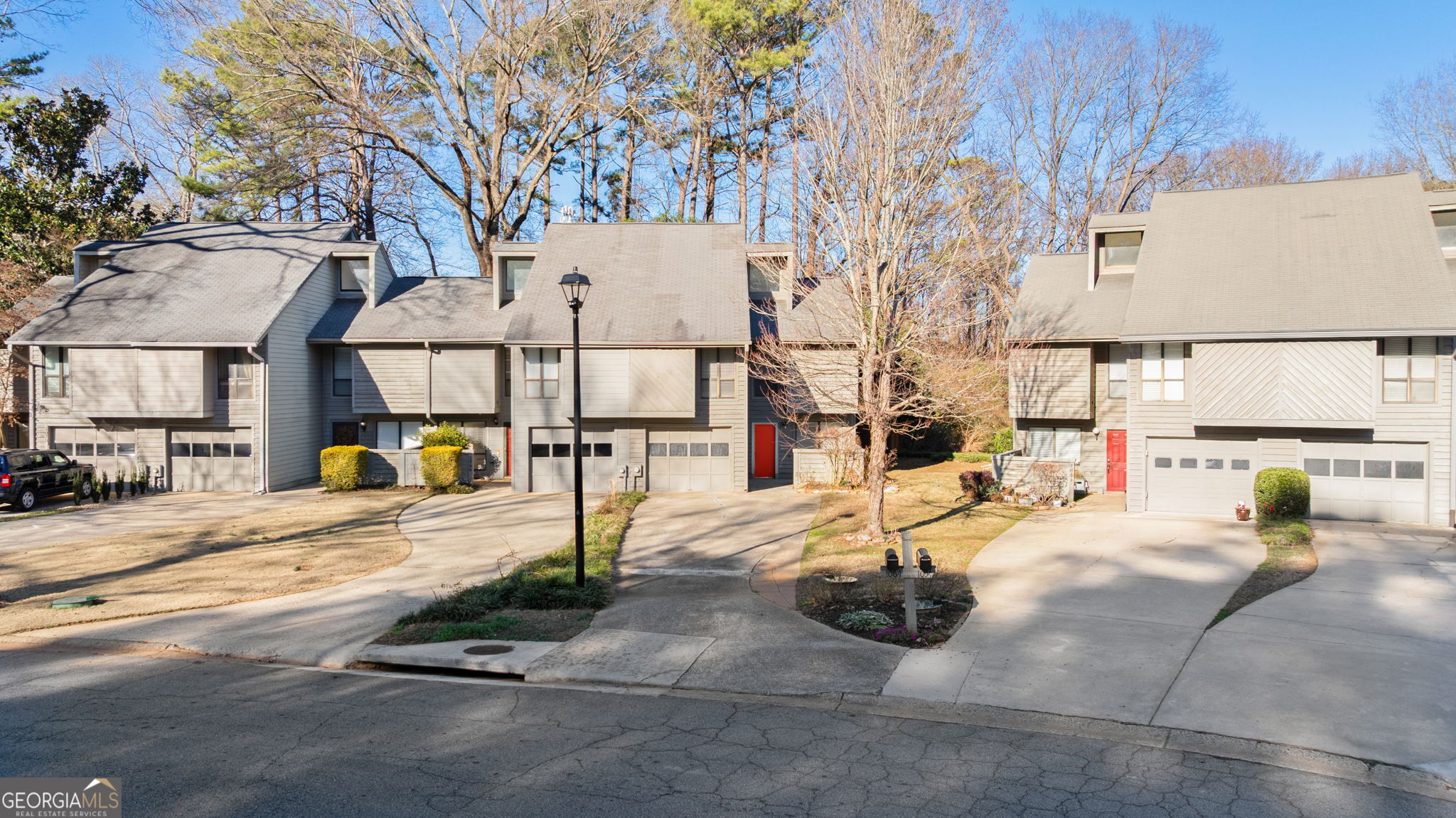 1064 Creatwood Circle SW