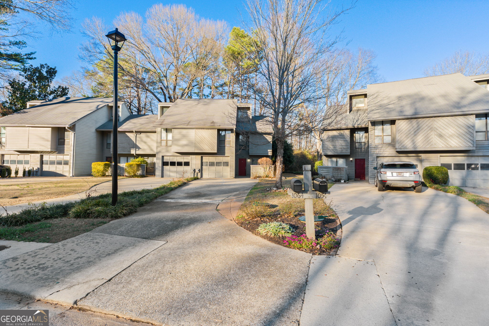 1064 Creatwood Circle SW