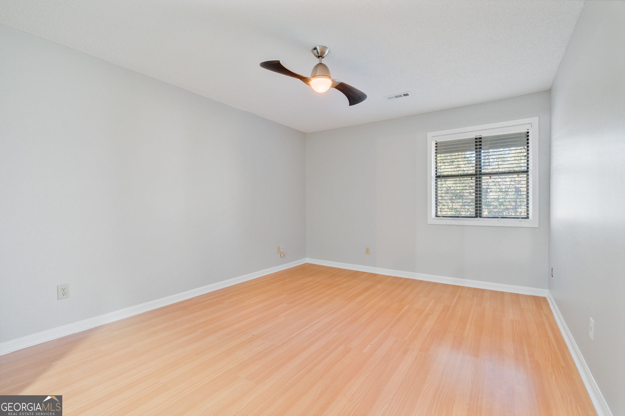 1064 Creatwood Circle SW