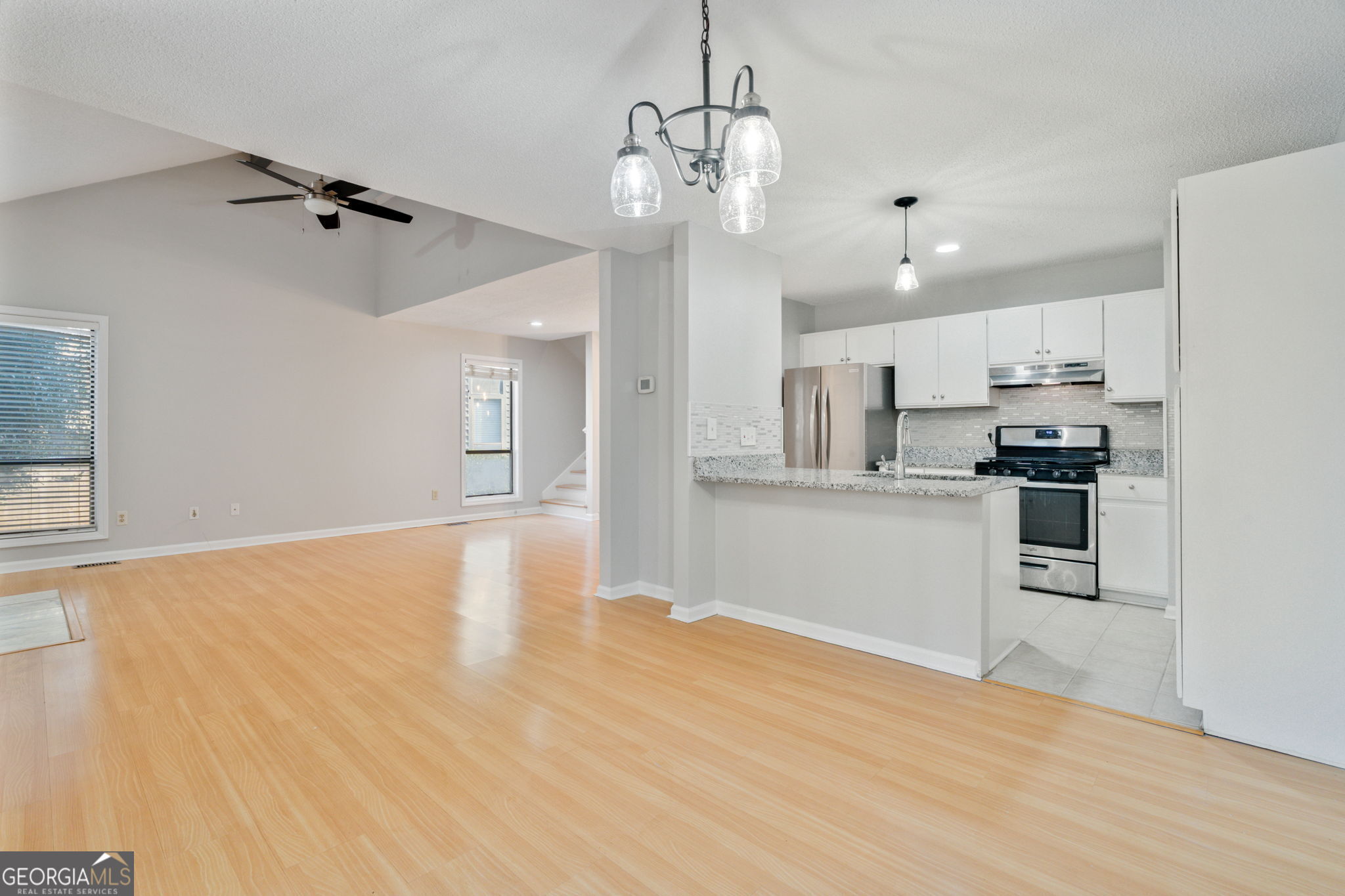 1064 Creatwood Circle SW