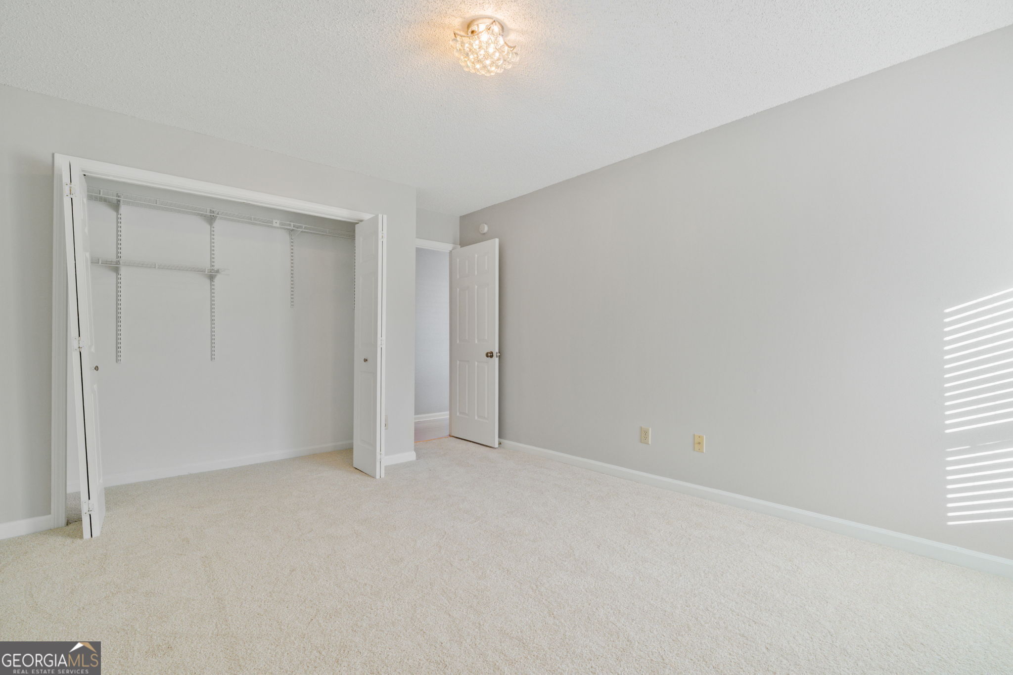 1064 Creatwood Circle SW