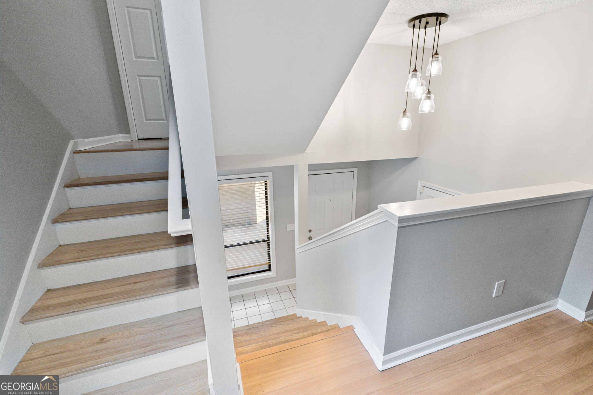 1064 Creatwood Circle SW