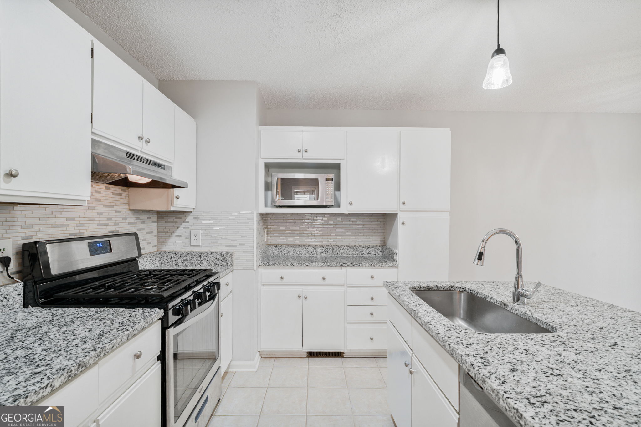 1064 Creatwood Circle SW